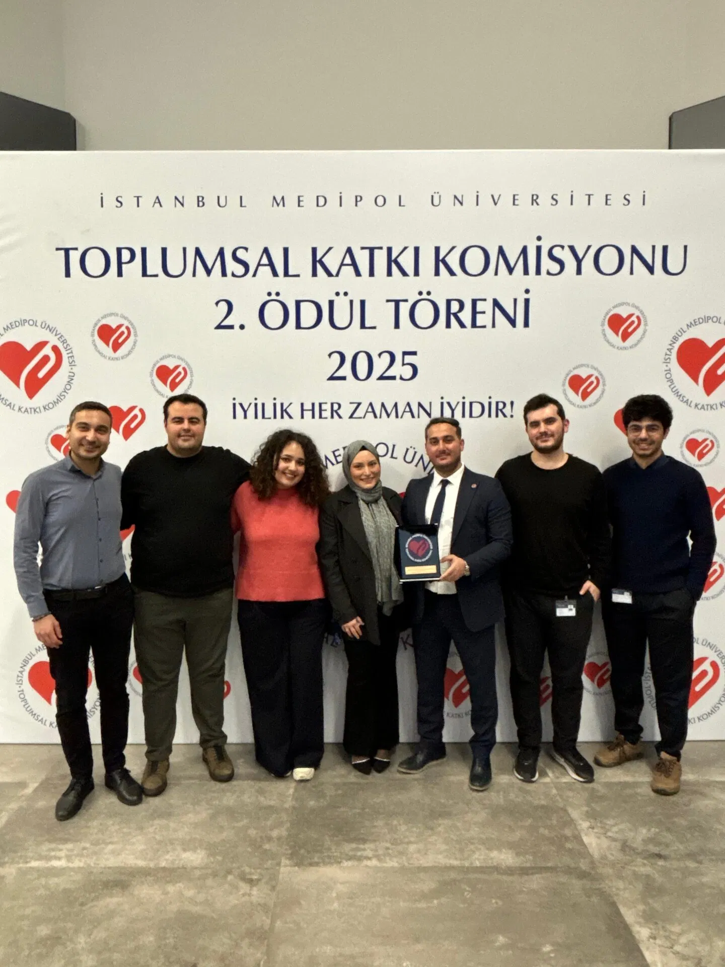 Toplumsal Katkı Komisyonu Ödül Töreni grup fotoğrafı